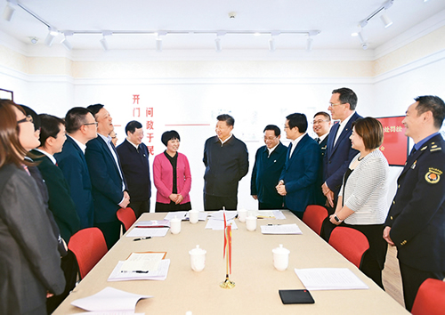 習(xí)近平：堅(jiān)持、完善和發(fā)展中國特色社會主義國家制度 與法律制度